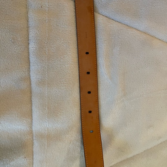 Louis Vuitton Brown canvas belt gently used no major scuffs with 1 extra hole - Picture 4 of 13